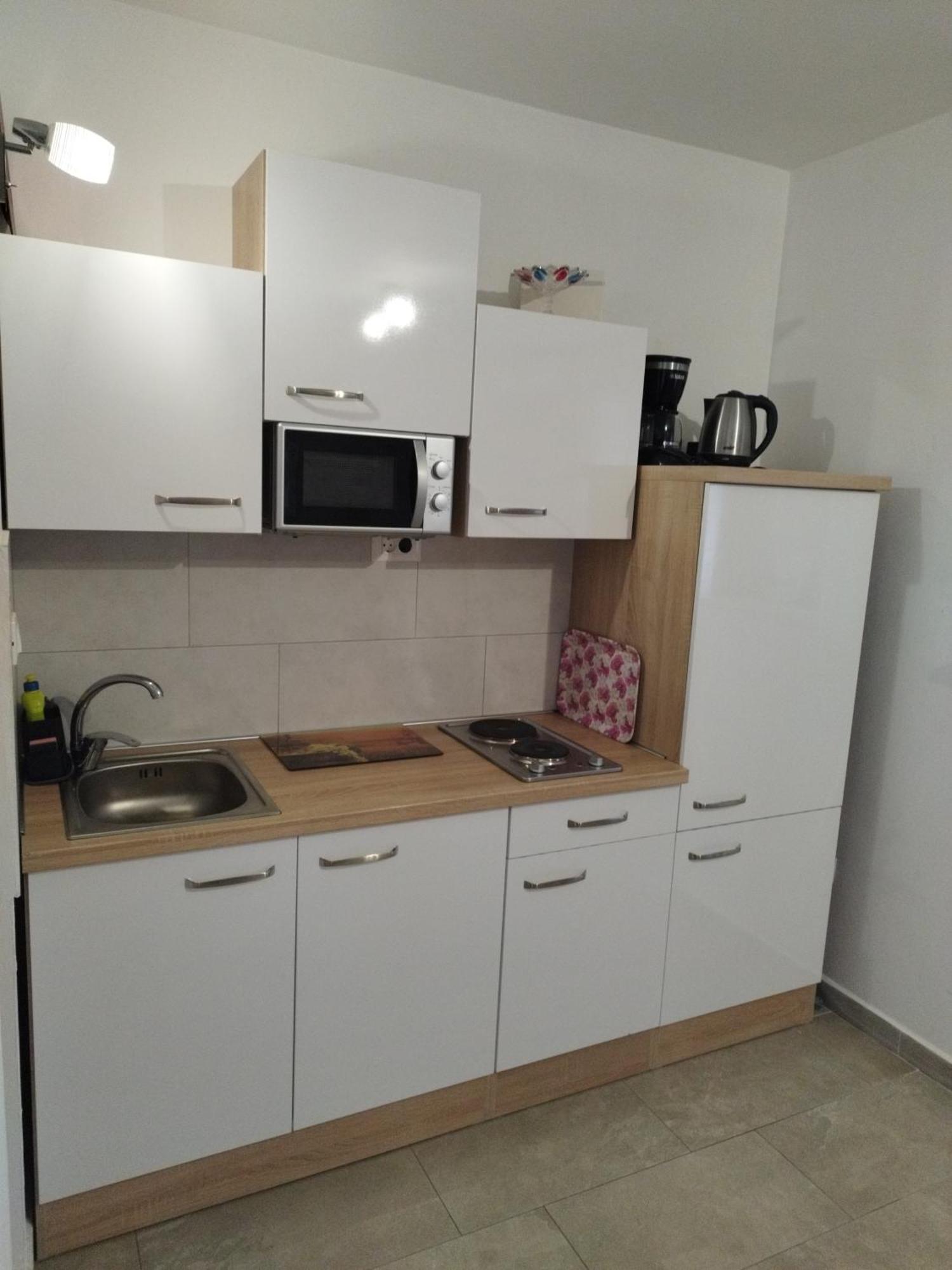 Apartmani Memic 100 M Do Plaze, Apartments Memic Only 100M From Beach Пореч Екстериор снимка