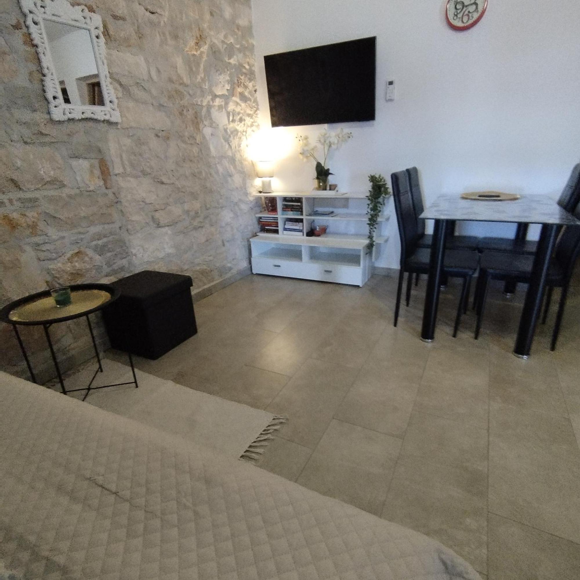 Apartmani Memic 100 M Do Plaze, Apartments Memic Only 100M From Beach Пореч Екстериор снимка